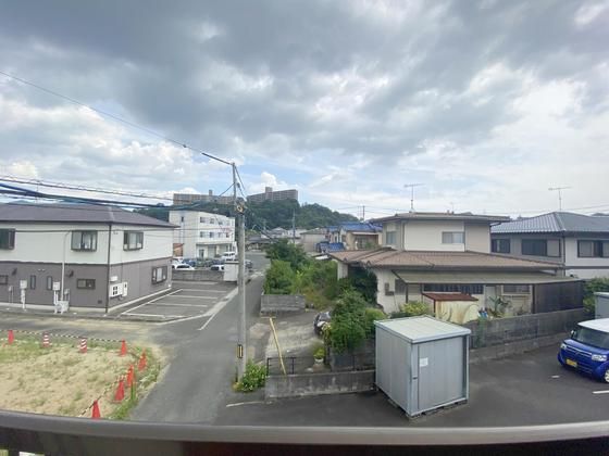 �y���]�z�@