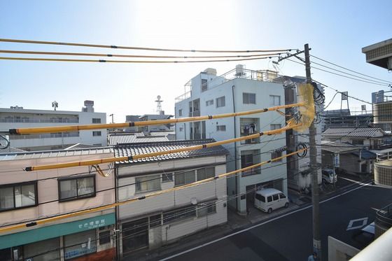 �y���]�z�@