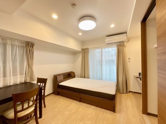 �y�����E���r���O�z�@