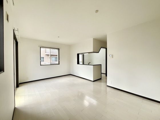 �y�����E���r���O�z�@