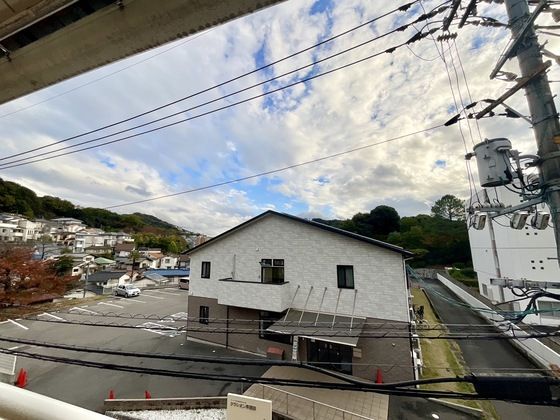 �y���]�z�@���]