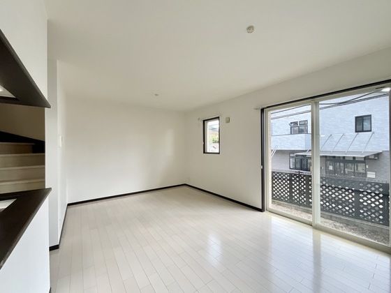 �y���̑������E�X�y�[�X�z�@���r���O