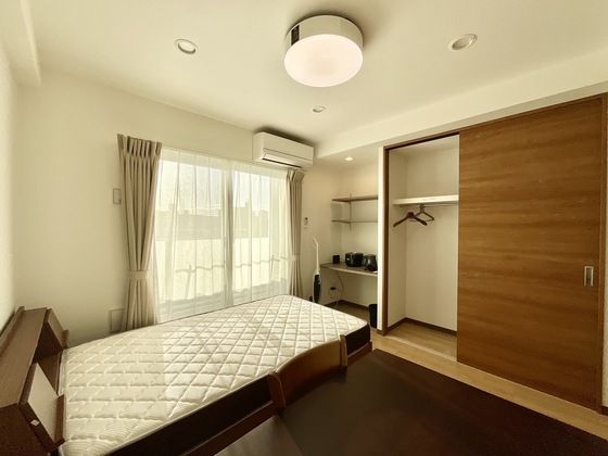 �y�����E���r���O�z�@