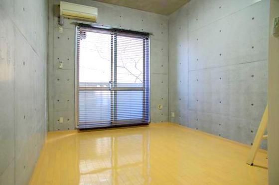 �y�����E���r���O�z�@