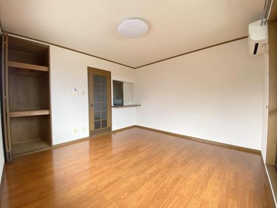 �y�����E���r���O�z�@