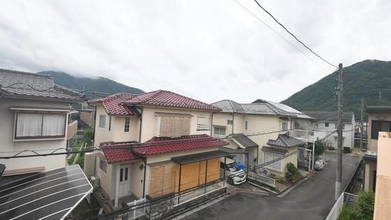 �y���]�z�@