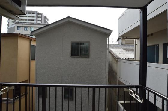 �y���]�z�@