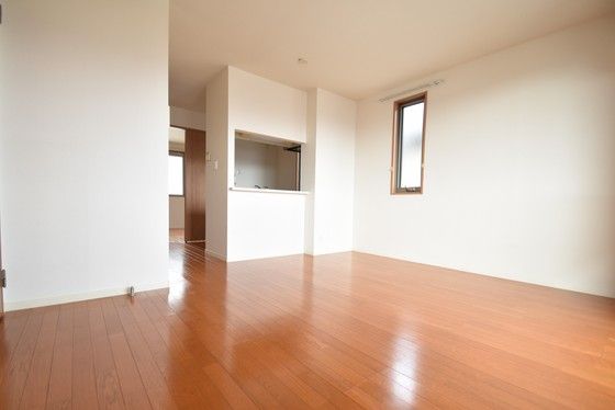 �y�����E���r���O�z�@