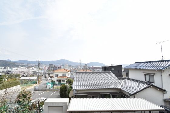 �y���]�z�@