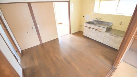 �y�����E���r���O�z�@