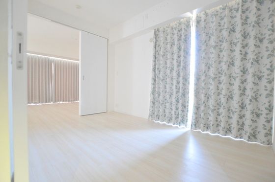 �y���̑������E�X�y�[�X�z�@