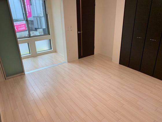 �y�����E���r���O�z�@