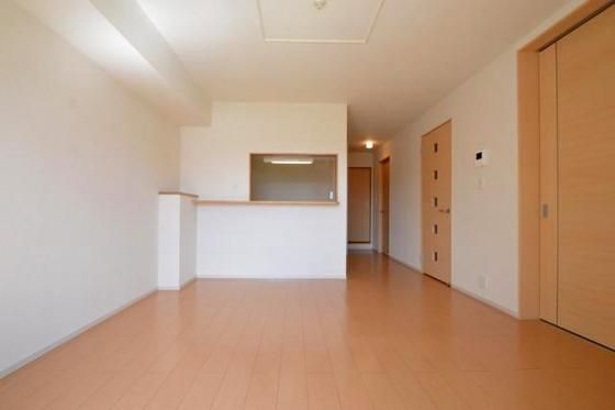 �y�����E���r���O�z�@