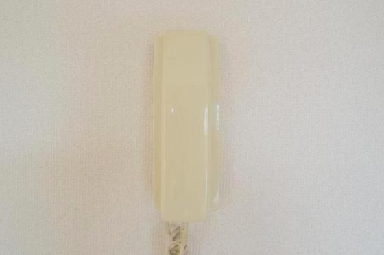 �y�Z�L�����e�B�z�@