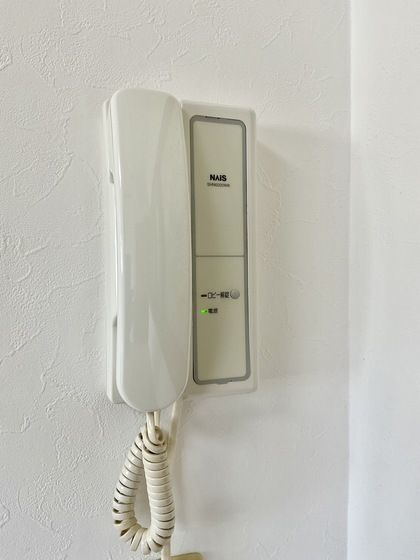 �y�Z�L�����e�B�z�@