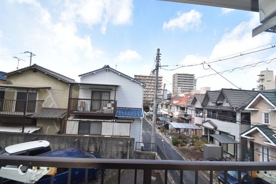 �y���]�z�@