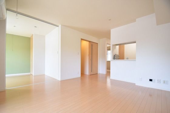 �y�����E���r���O�z�@