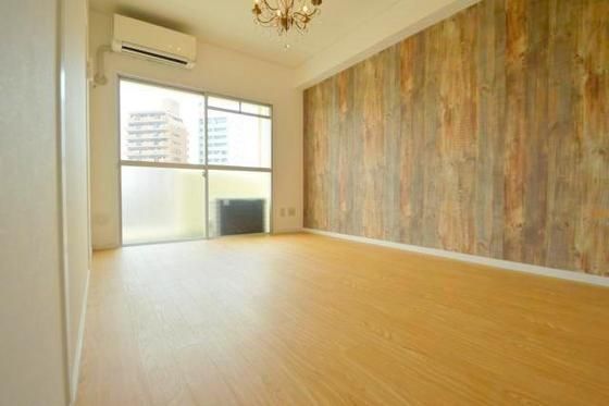 �y�����E���r���O�z�@