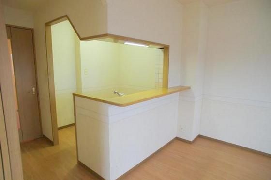 �y�����E���r���O�z�@