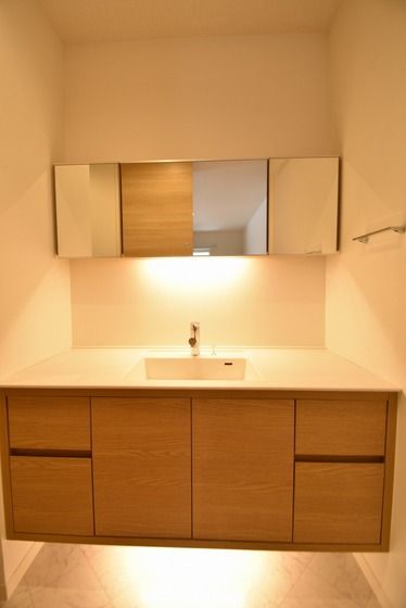 �y���ʏ��z�@