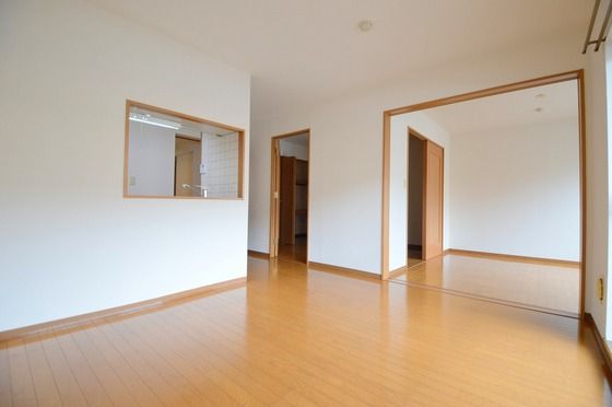 �y�����E���r���O�z�@