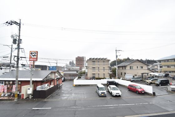 �y���]�z�@