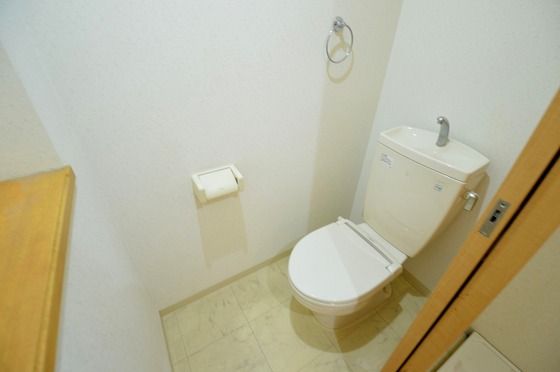 �y�g�C���z�@