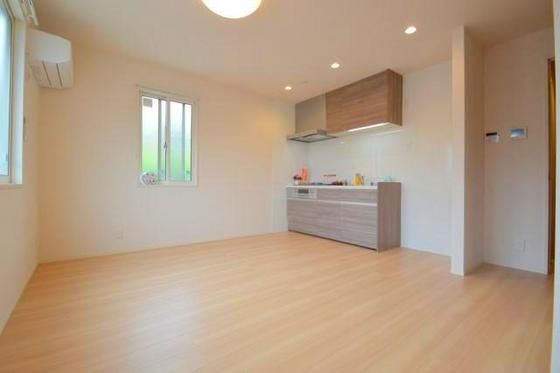 �y�����E���r���O�z�@