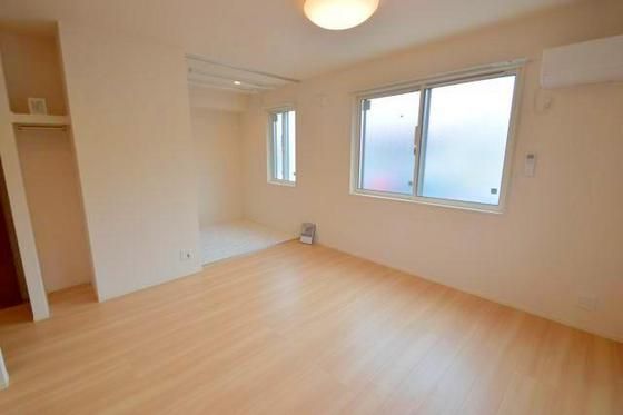 �y�����E���r���O�z�@