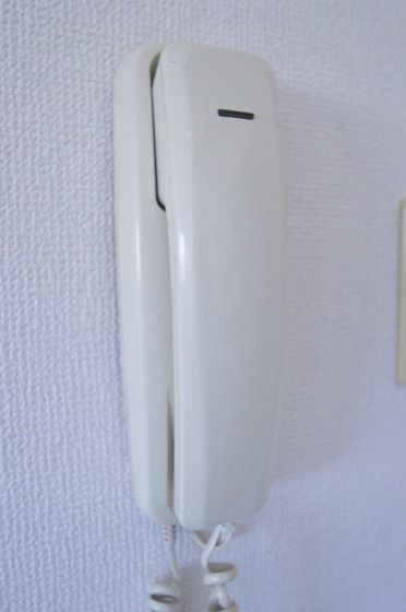 �y�Z�L�����e�B�z�@