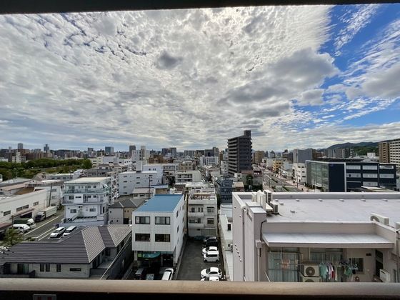 �y���]�z�@