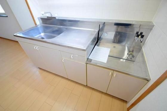 �y�L�b�`���z�@