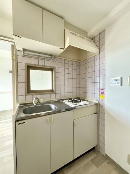 �y�L�b�`���z�@