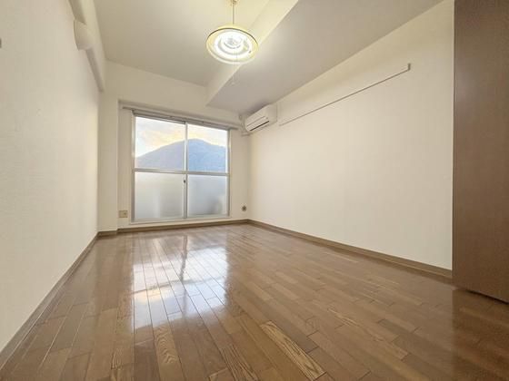 �y�����E���r���O�z�@�m��6.5����