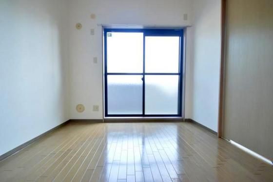 �y�����E���r���O�z�@