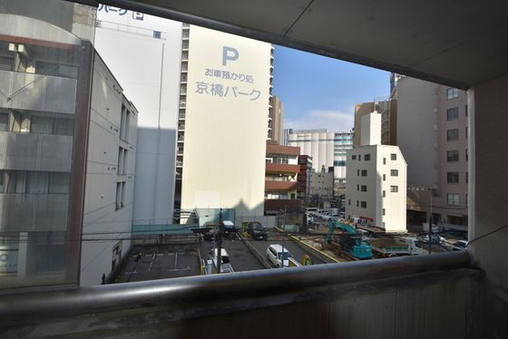 �y���]�z�@