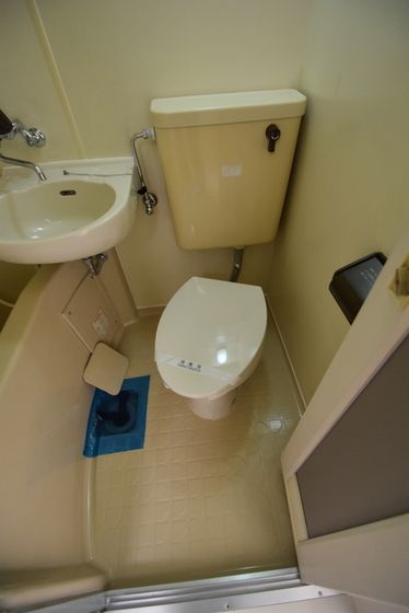 �y�g�C���z�@