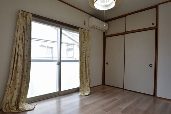 �y�����E���r���O�z�@