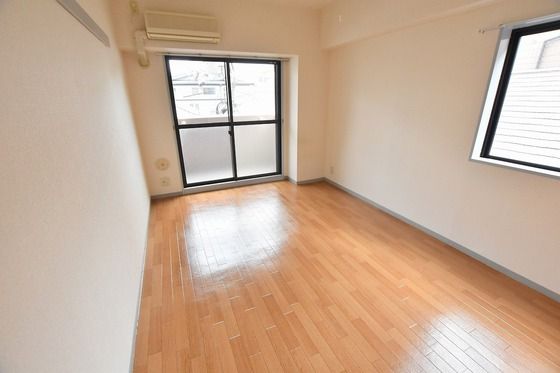 �y���̑������E�X�y�[�X�z�@