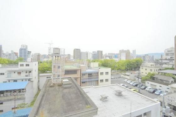 �y���]�z�@