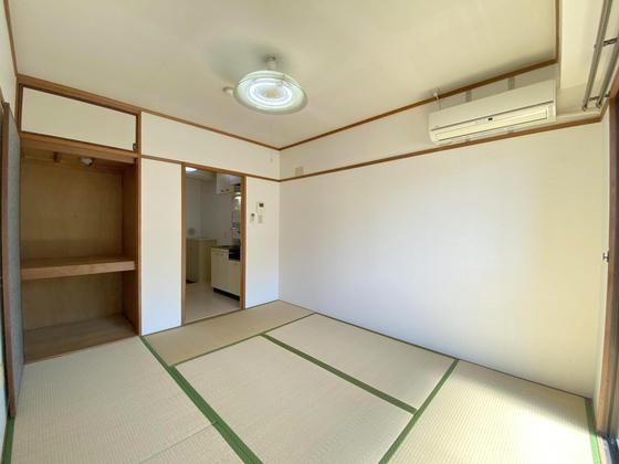 �y�����E���r���O�z�@