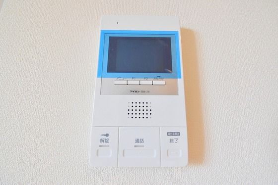 �y�Z�L�����e�B�z�@