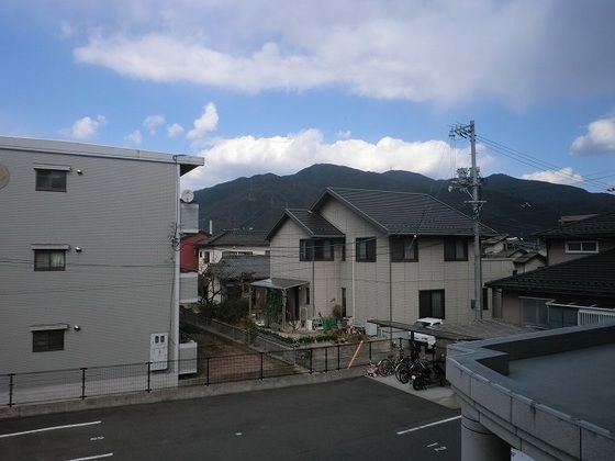 �y���]�z�@