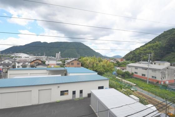 �y���]�z�@