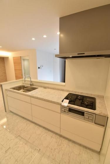 �y�L�b�`���z�@