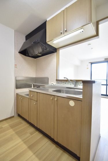 �y�L�b�`���z�@