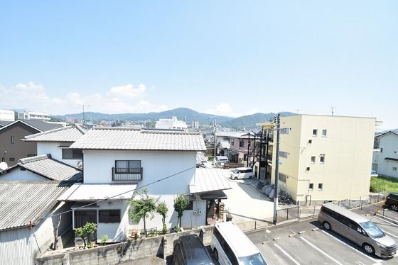 �y���]�z�@