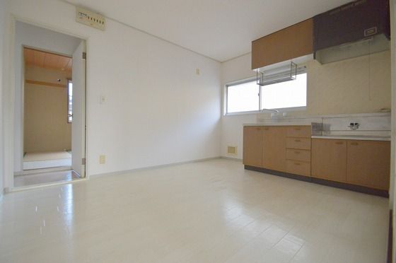 �y�����E���r���O�z�@