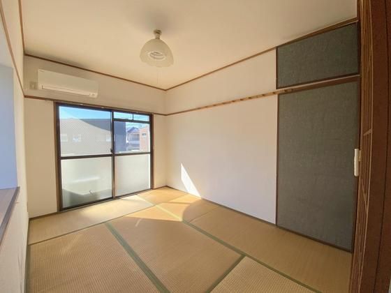 �y�����E���r���O�z�@