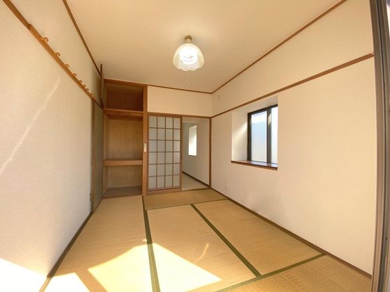 �y���]�z�@